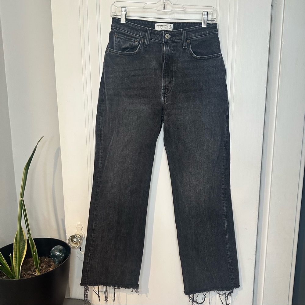 Abercrombie & Fitch 90s Relaxed Jean High-Rise Curve Love Jeans